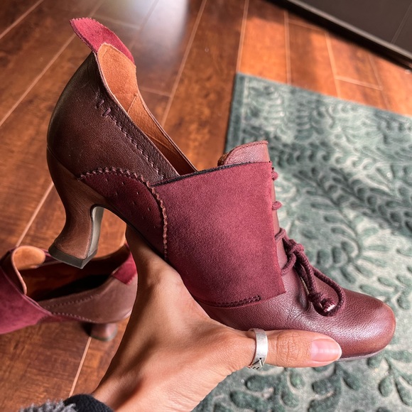 • MOVING LAST CHANCE 7/31/2024 • GoldButton Brako leather suede ankle booties 37 - Picture 6 of 6